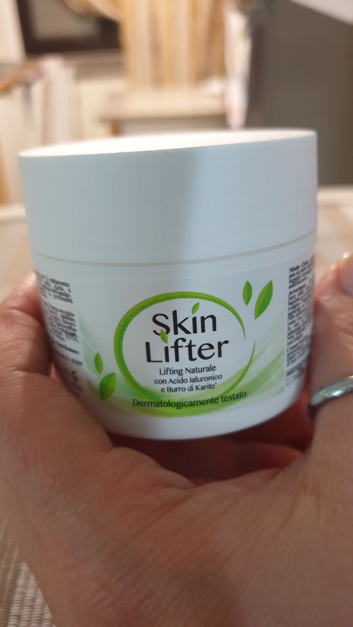 Skin Lifter™ – Crema Idratante Antiage Naturale | Rimpolpante, Illuminante e Rigenerante per una Pelle Giovane e Luminosa - Bioniva